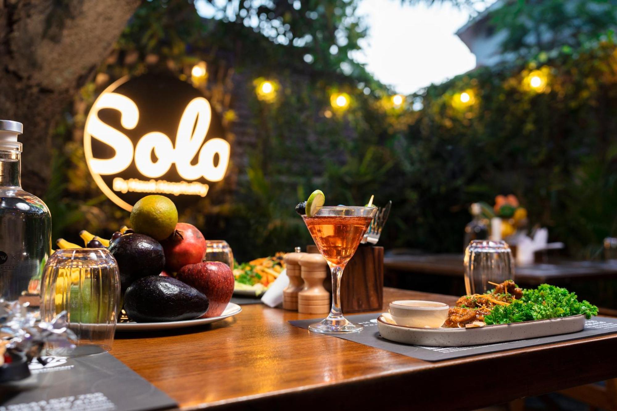 Solo Inn By Hawk Hospitality Kochi Exterior foto